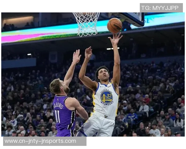 小迈克尔波特状态低迷半场仅得2分6篮板三分球全失准 小迈克尔波特状态低迷半场仅得2分6篮板三分球全失准