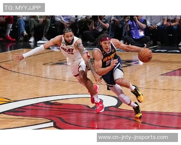 WNBA总决赛G3票价创纪录低至10美元引发球迷热议 WNBA总决赛G3票价创纪录低至10美元引发球迷热议