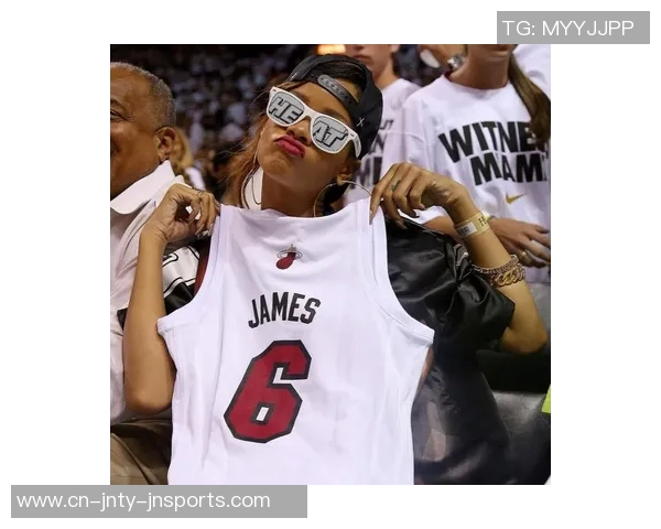 詹姆斯户外活动与三位美女合影俏皮吐舌嫂子知道吗 詹姆斯户外活动与三位美女合影俏皮吐舌嫂子知道吗