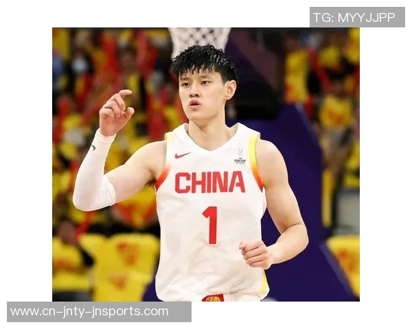 曾凡博强调团队协作的重要性每位球员都需与核心球员紧密配合 曾凡博强调团队协作的重要性每位球员都需与核心球员紧密配合