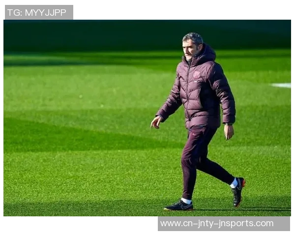 南美媒体曝贝尔萨执教危机努涅斯与巴尔韦德对其不满引发猜测