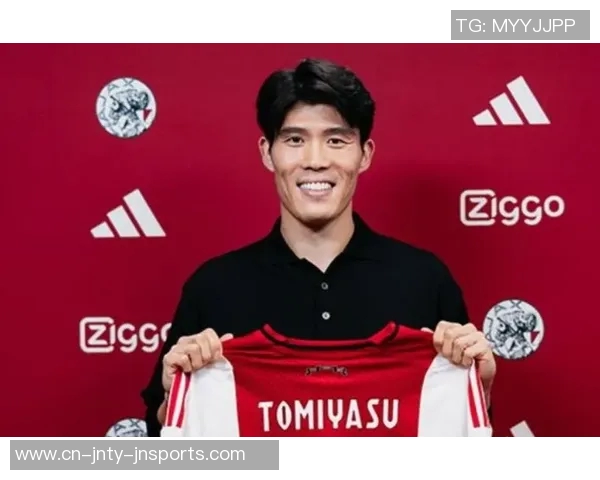 富安健洋与阿贾克斯签约至明夏合同依据表现而定